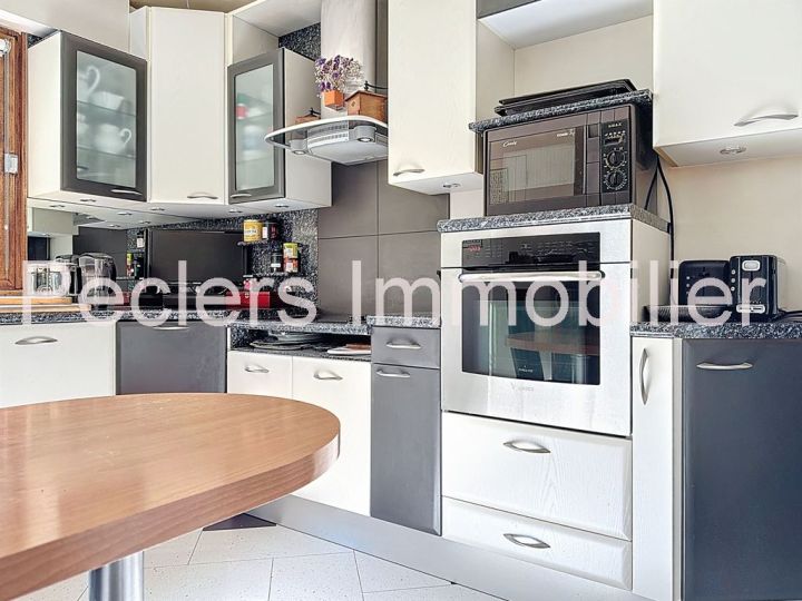 appartement 4 pièces en vente sur RUEIL MALMAISON (92500) Vente Appartement Rueil-Malmaison 92500 83.31 m²