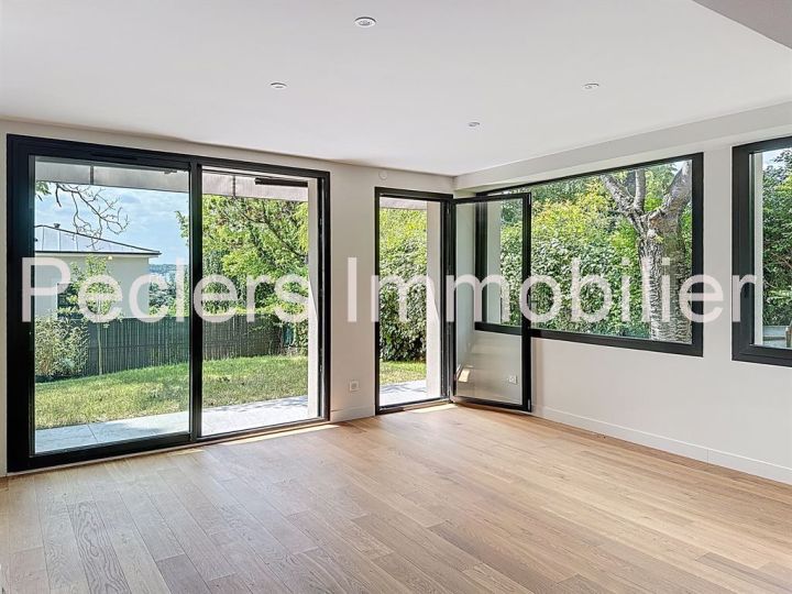 appartement 4 pièces en vente sur RUEIL MALMAISON (92500) Vente Appartement Rueil-Malmaison 92500 135.73 m²