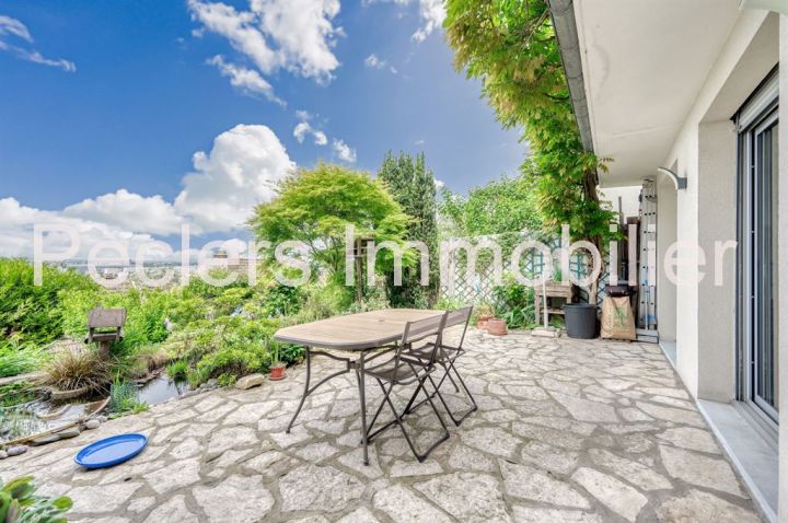maison 7 pièces en vente sur RUEIL MALMAISON (92500) Vente Maison Rueil-Malmaison 92500 156 m²