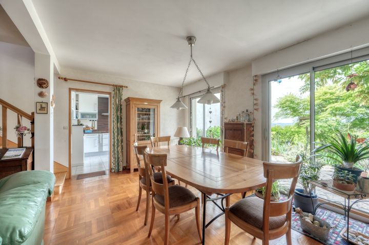 maison 7 pièces en vente sur RUEIL MALMAISON (92500) Vente Maison Rueil-Malmaison 92500 156 m²