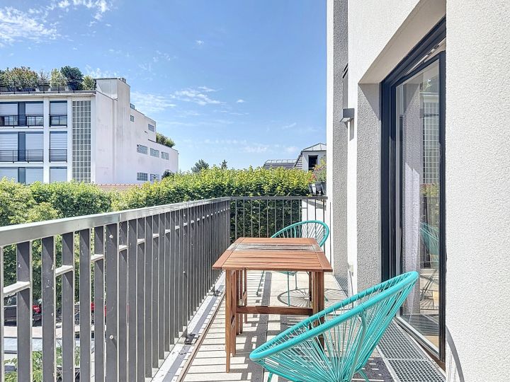 appartement 4 pièces en vente sur RUEIL MALMAISON (92500) Vente Appartement Rueil-Malmaison 92500 80.69 m²