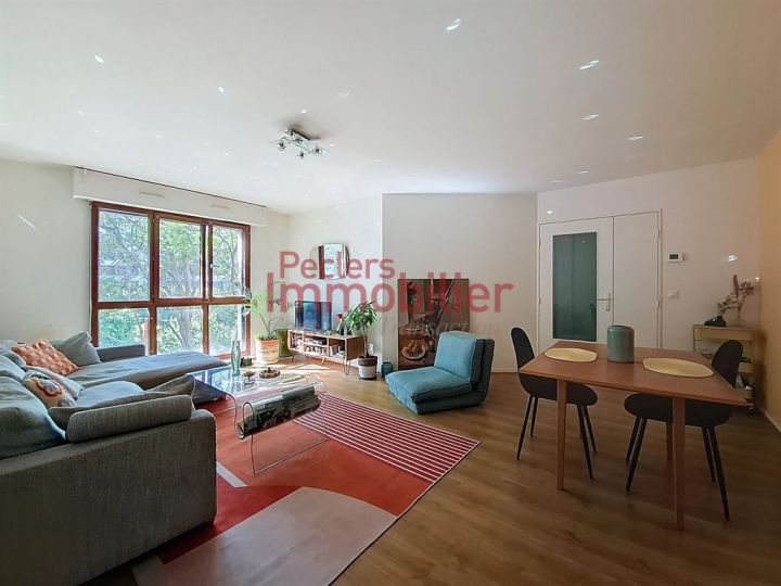 appartement 2 pièces en vente sur RUEIL MALMAISON (92500) Vente Appartement Rueil-Malmaison 92500 55.61 m²