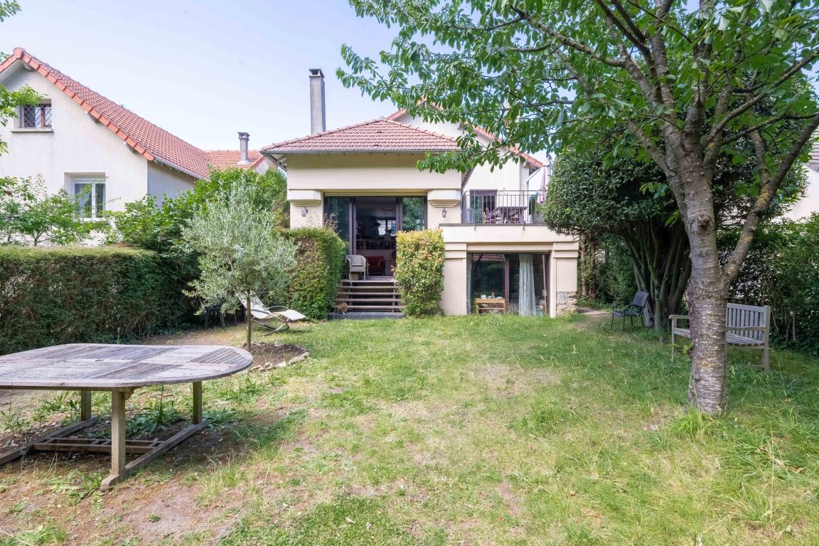 Acheter Maison 9 Pièces 230 m² Rueil-Malmaison