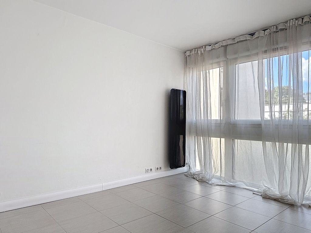 Acheter Appartement 1 pièce 29.77 m² Rueil-Malmaison