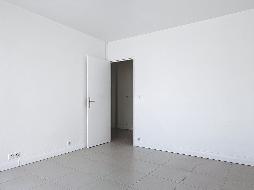 Acheter Appartement 1 pièce 29.77 m² Rueil-Malmaison