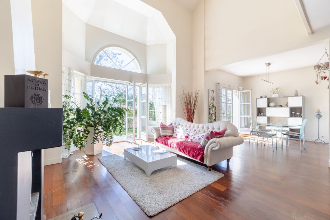 Acheter Maison 6 Pièces 155.21 m² Rueil-Malmaison