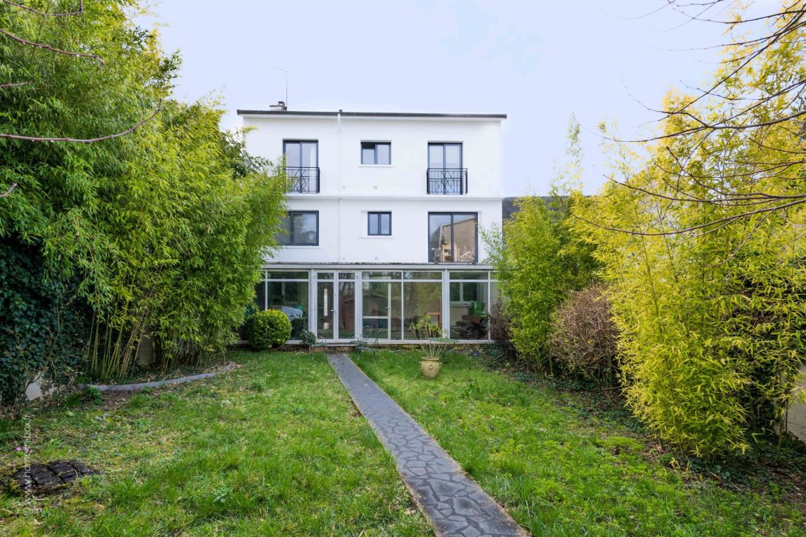 maison 10 Pièces en vente sur RUEIL MALMAISON (92500) - Plus de details