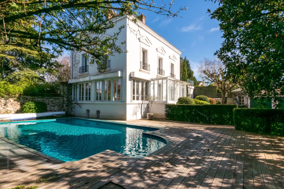 maison 8 Pièces en location sur RUEIL MALMAISON (92500) - Plus de details