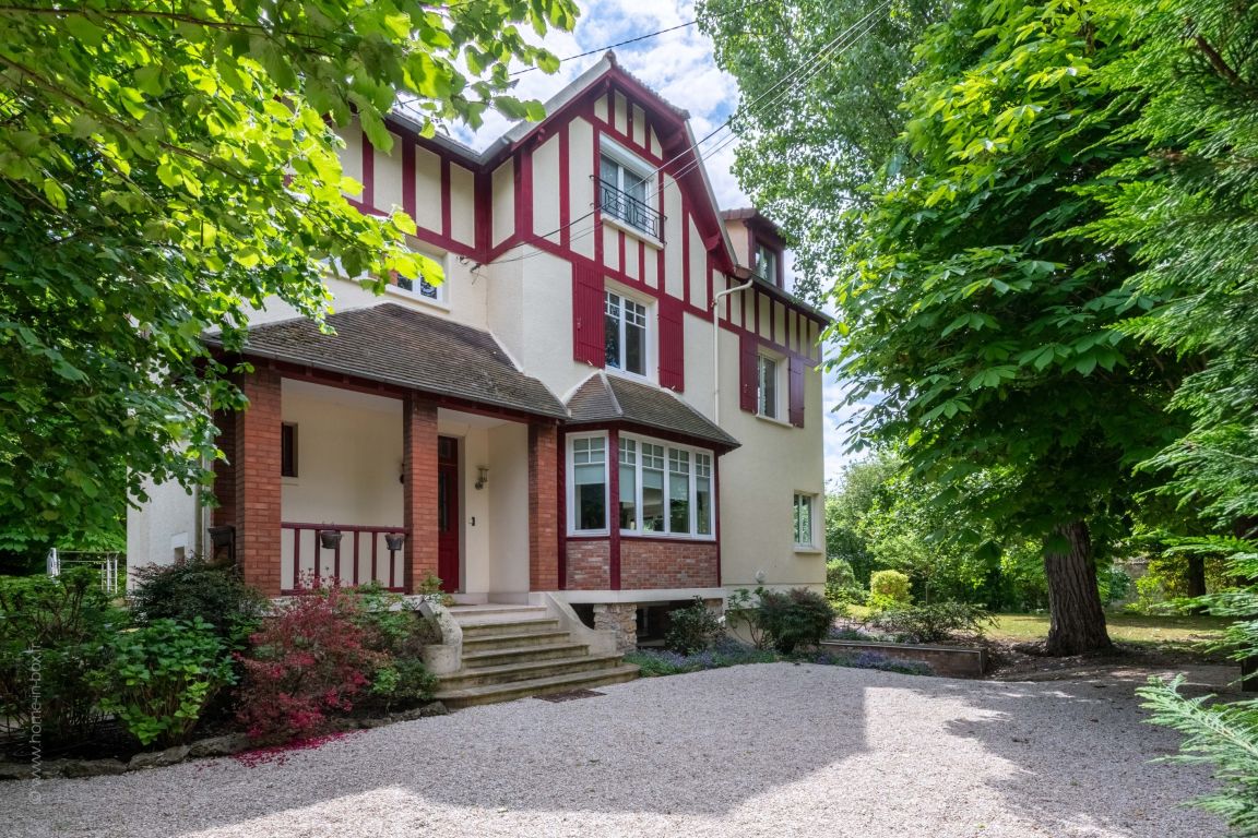 maison 10 Pièces en vente sur RUEIL MALMAISON (92500) - Plus de details