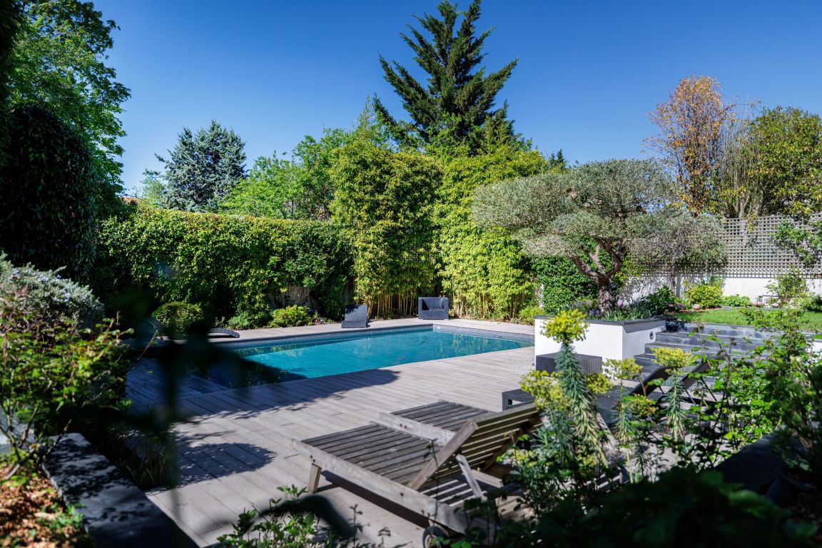 maison 9 Pièces en vente sur RUEIL MALMAISON (92500) - Plus de details