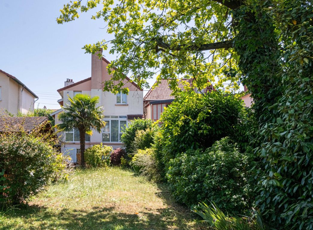 maison 5 Pièces en vente sur RUEIL MALMAISON (92500) - Plus de details