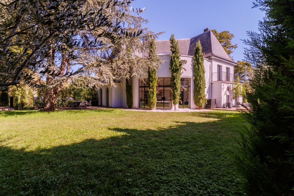 maison 12 Pièces en vente sur LE PECQ (78230) - Plus de details